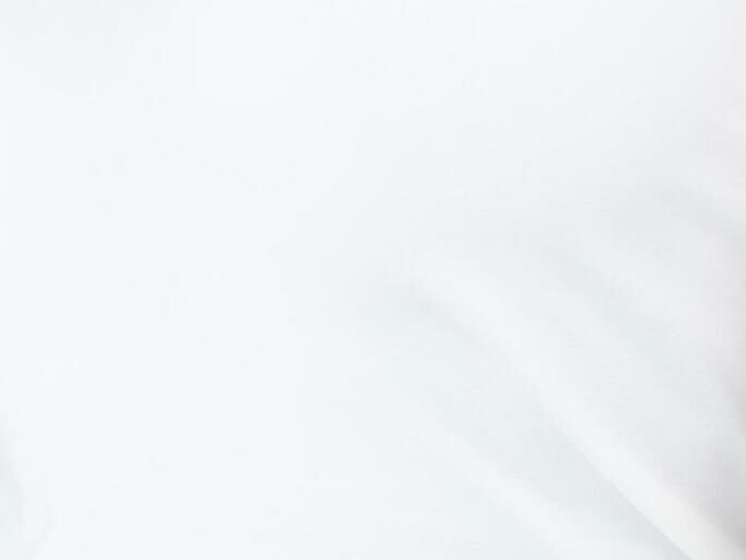 Imagem da Cor do Produto Blusa Jenifer com Decote V e Gola Slim - Off White